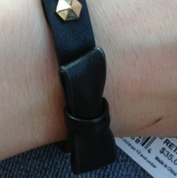 NWT! BCBGeneration Black Faux Leather Bow Gold Studded Stretch Bracelet! - Picture 4 of 6